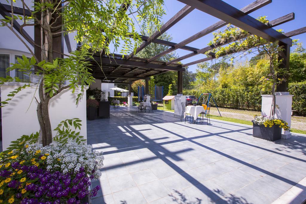 Residence Casa Bianca Marina di Massa Exterior foto