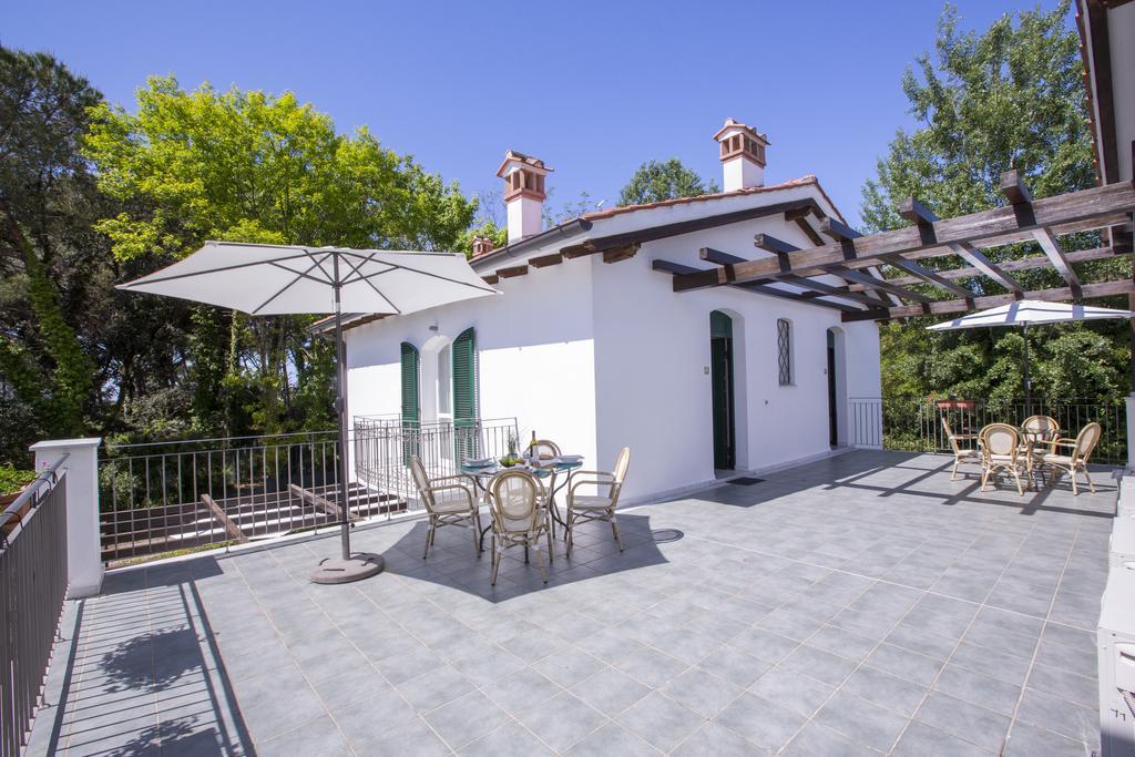 Residence Casa Bianca Marina di Massa Exterior foto